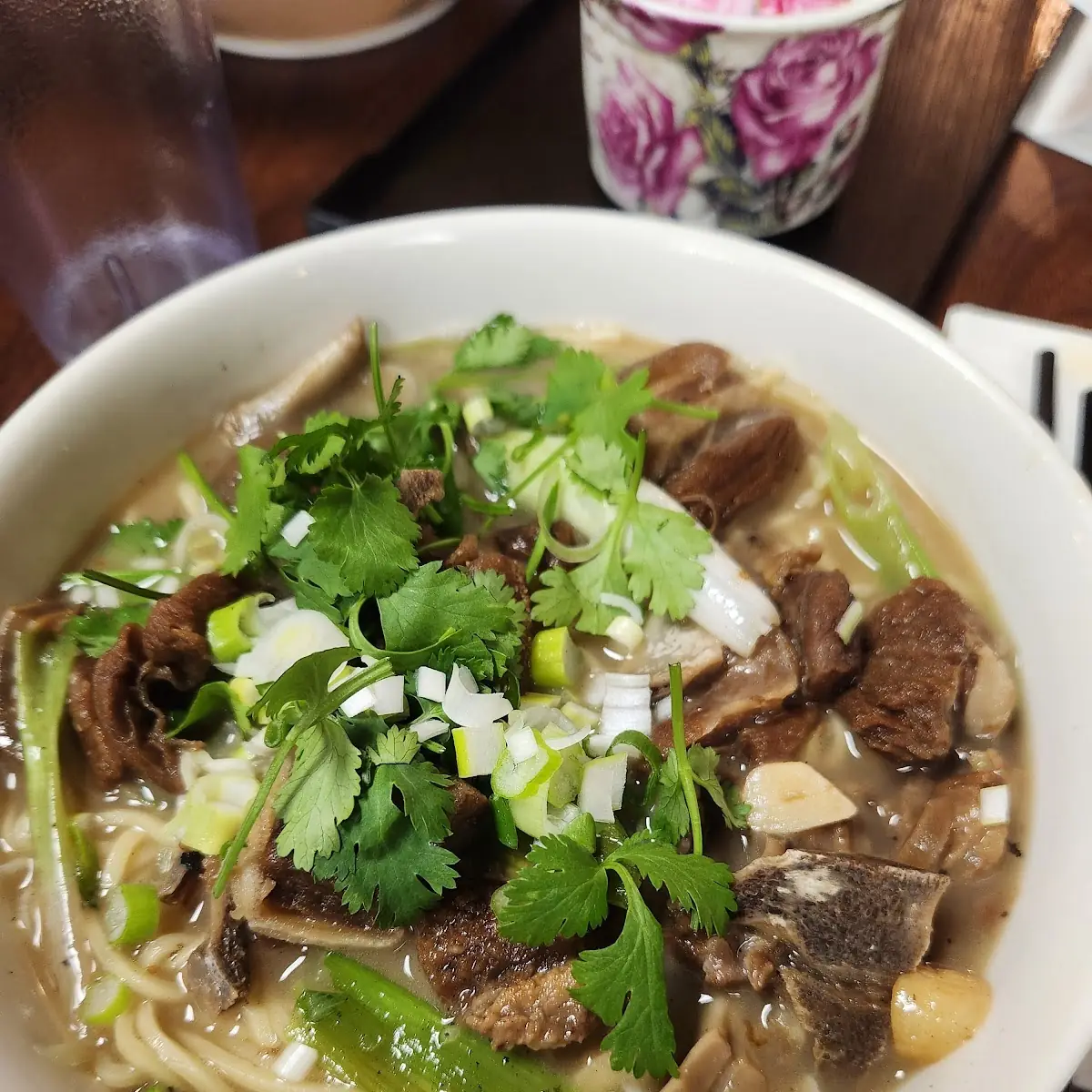 lamb noodle soup 羊肉烩面